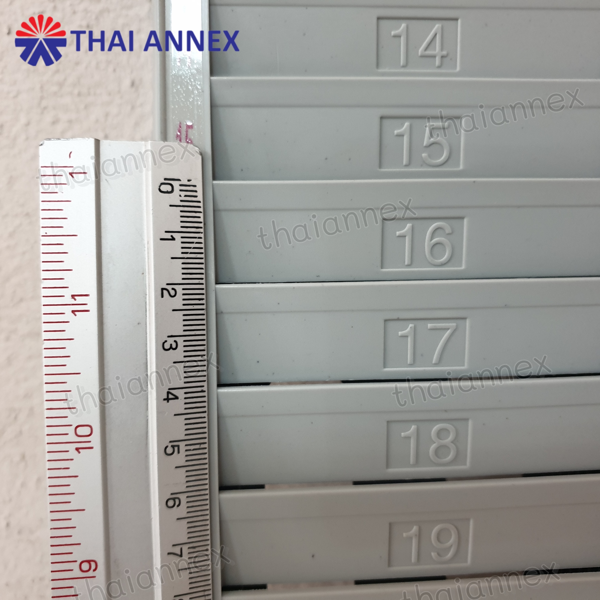 แผงเสียบบัตร 50 ช่อง (พลาสติก) แผงเสียบบัตร 50 ช่อง (พลาสติก)